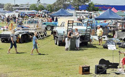 Crowds stroll amongst the stallholders at the Hervey Bay High swap meet. Crowds stroll amongst the stallholders at the Hervey Bay High swap meet.